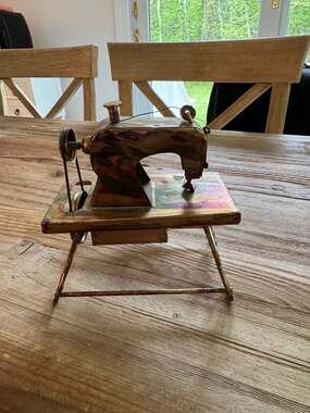Berkeley Designs Vintage Style Metal Sewing Machine Music Box